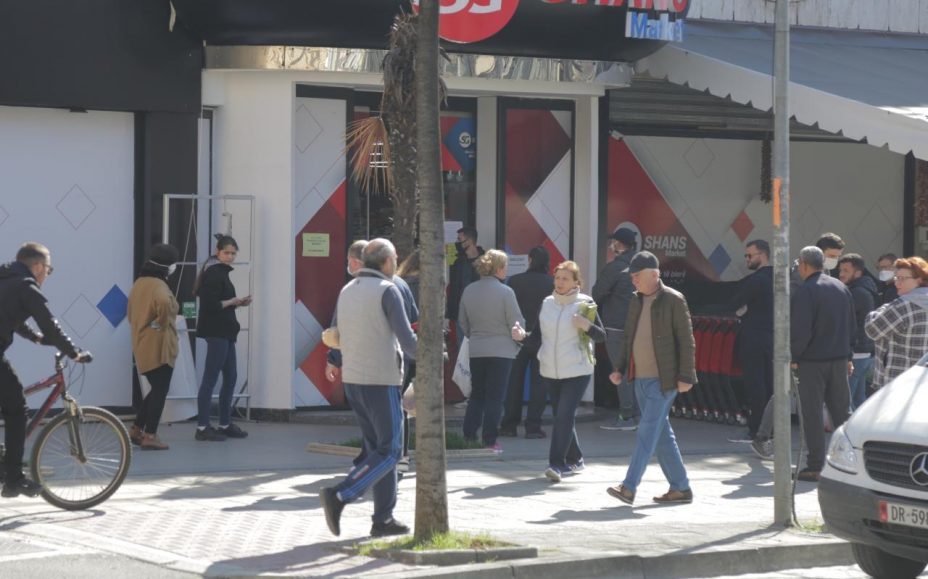 Nuk vlen për gjithë ditën, policia bën sqarimin e rëndësishëm për leje-daljet nga e hëna