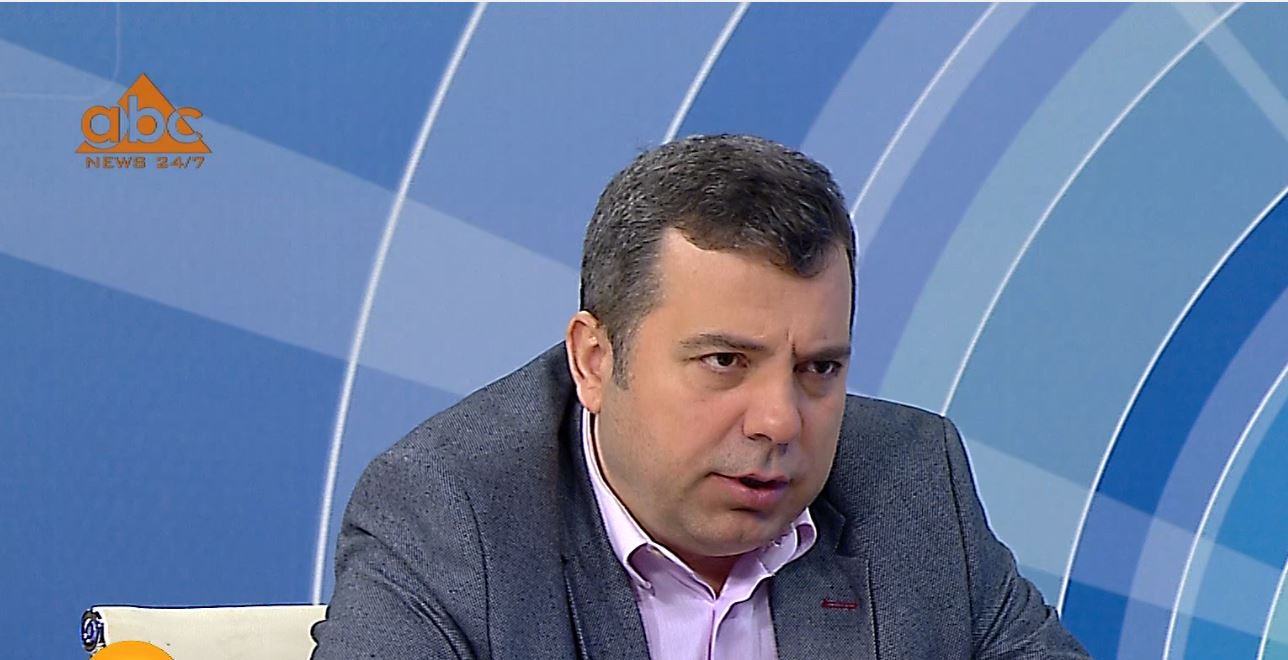 “Mitingu i 2 marsit vetëgjyqësi institucionale”, Abilekaj: Shpërndarja e parlamentit është antikushtetuese