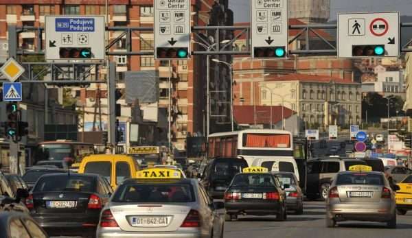 Kufizohet lëvizja në Kosovë, qeveria vendos orën policore