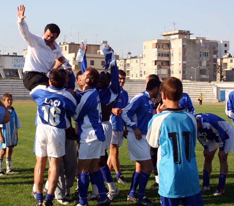 I dënuar përjetë nga FSHF, 16 vite më parë i jepte trofeun e parë Laçit