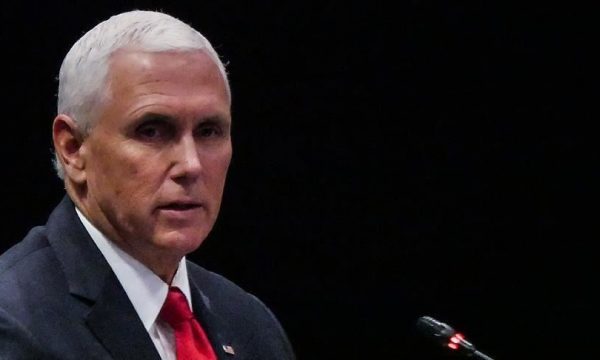 Dalin rezultatet e testimit për koronavirus të zëvendëspresidentit amerikan, Mike Pence