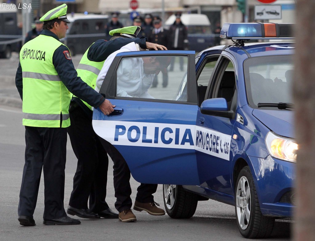 Albanian police has accompanied 5 people in Durres, they did not respect the “state of siege “