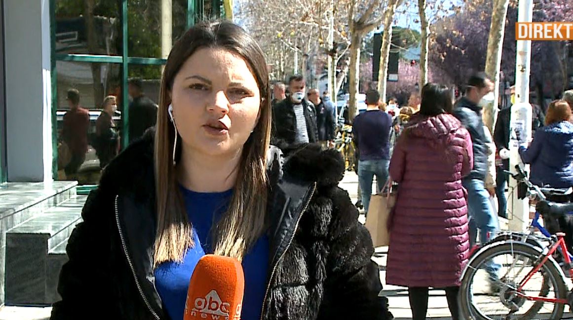 Tirana në karantinë, në banka dhe sportele ka radhë me qytetarë