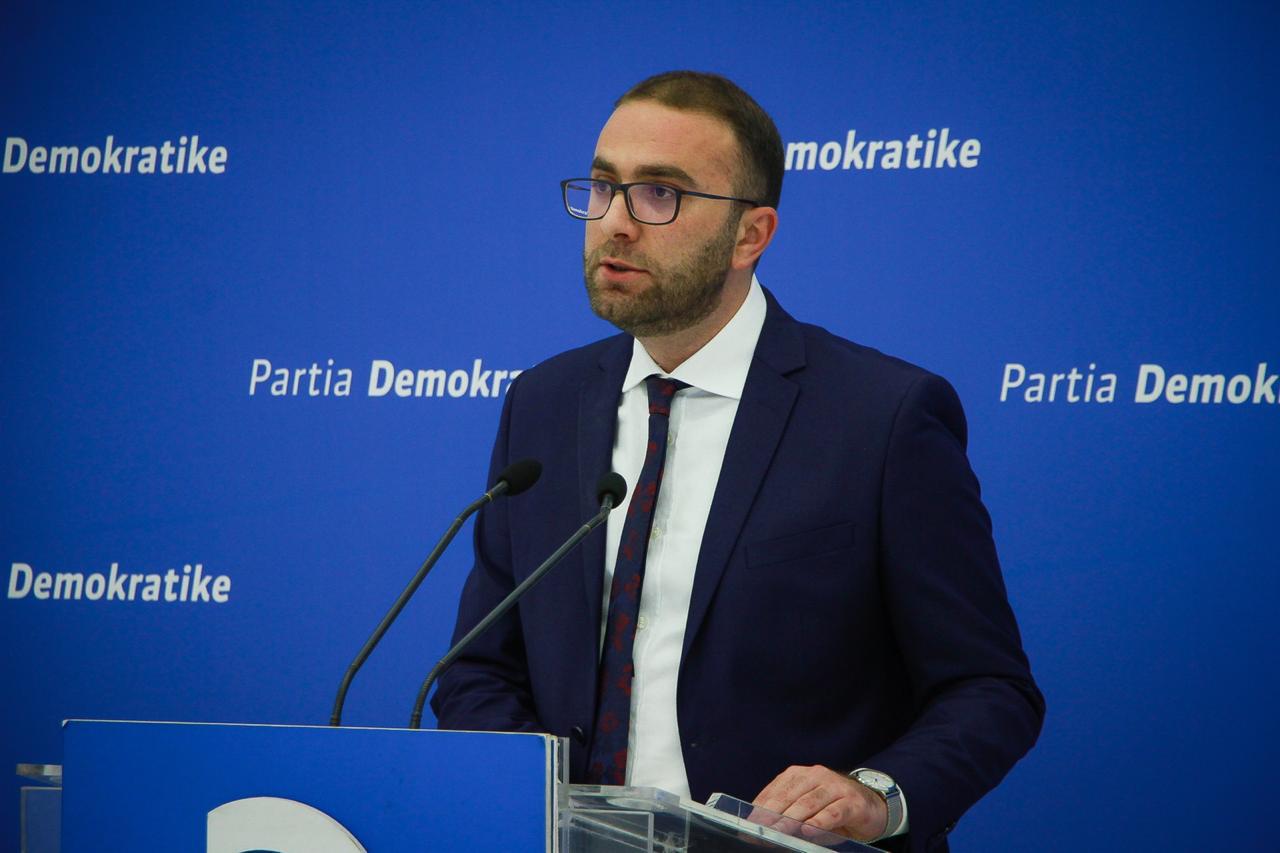 Bardhi: Rama kërkon të fshihet pas thirrjeve fallco, refuzoi ndihmën e opozitës