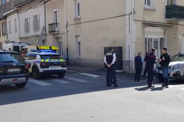 2 të vdekur dhe 5 të plagosur, emigranti merr thikën dhe sulmon klientët e një furre në Francë