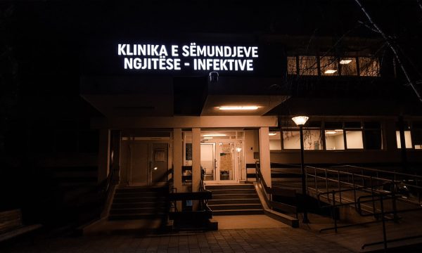 Humb jetën 73-vjeçarja, shkon në 20 numri i viktimave nga koronavirusi në Kosovë