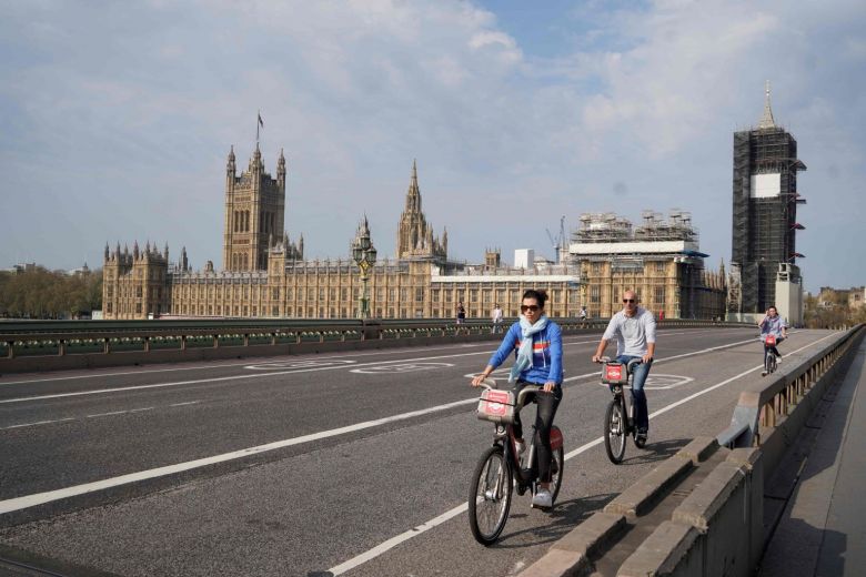 Covid 19, Britania e Madhe shtyn masat kufizuese, e mbyllur deri më 7 maj