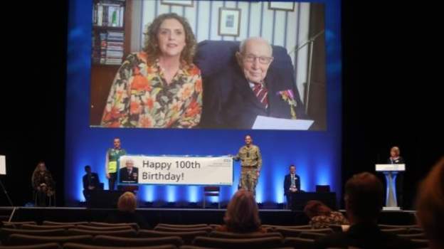 Veterani 99-vjeçar i luftës hap spitalin fushor në Britani