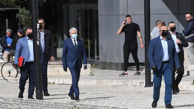 Deputetët nesër sërish me maska dhe doreza në Kuvend, çështjet që do shqyrtohen