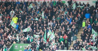 Gjesti i bukur i 10-vjeçarit, ndihmon Plymouth me gjithë paratë e tij