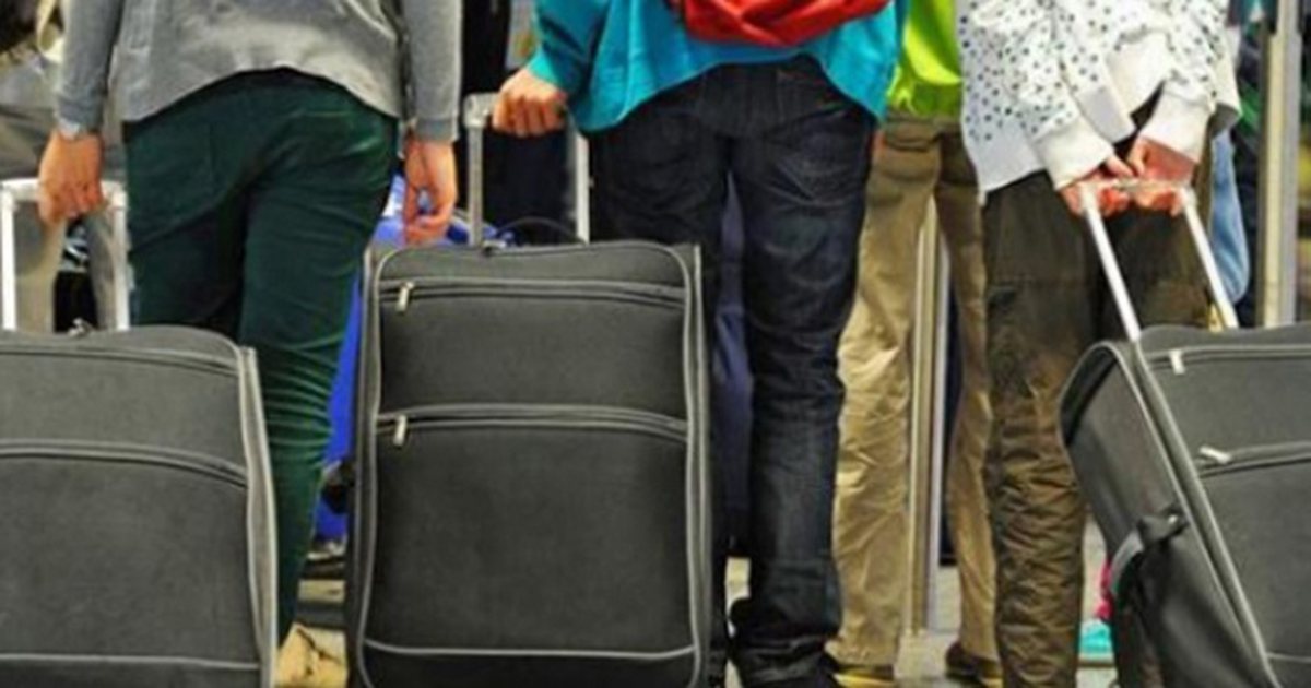 Sondazhi: Një në dy shqiptarë duan të ikin nga vendi, besim i ulët ndaj gjithë institucioneve