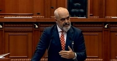 “Nuk futemi në atë godinë se është sëmundje”, Rama citon artistët: Këta duan Teatër të ri