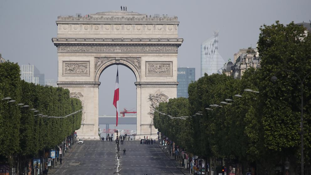 Franca zgjat gjendjen e jashtëzakonshme deri më 10 korrik