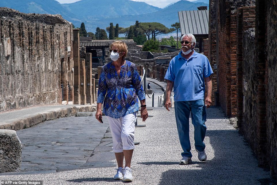 Ikën për pushime, çifti italian bllokohen nga koronavirusi në Itali