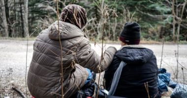 Ulen ndjeshëm kërkesat për azil, ekspertët: Kriza e Coronës do sjellë varfëri e migracion