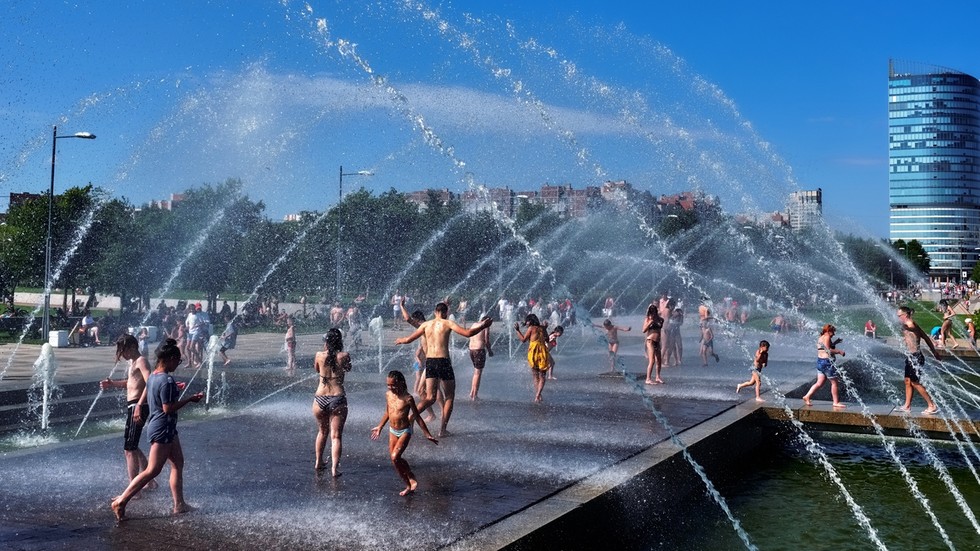 Temperaturat e larta mbi 30 gradë zhdukin koronavirusin