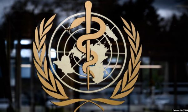 OBSH paralajmëron valë të dytë të koronavirusit, nëse masat hiqen shpejt