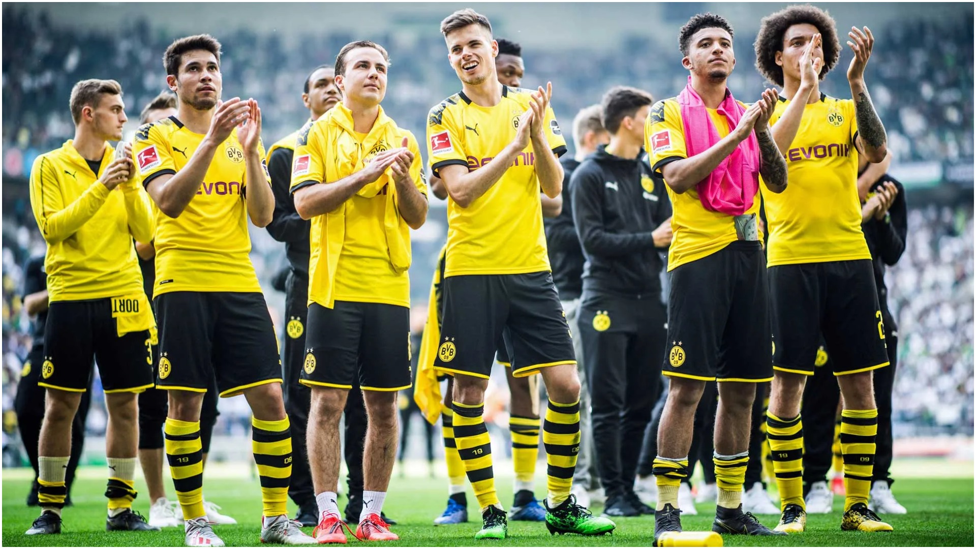 Zyrtare, Dortmund siguron firmën e mbrojtësit belg për 4 vite