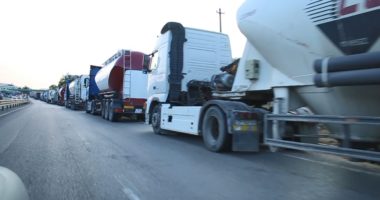 Opozita parlamentare bën propozimin e papritur: Tunele dezinfektimi për kamionët në dogana