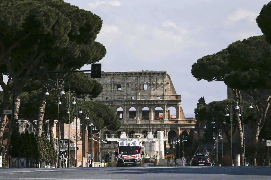 Italia hyn zyrtarisht në fazën 2 të pandemisë, Conte: Nga sot e ardhmja varet nga sjellja jonë