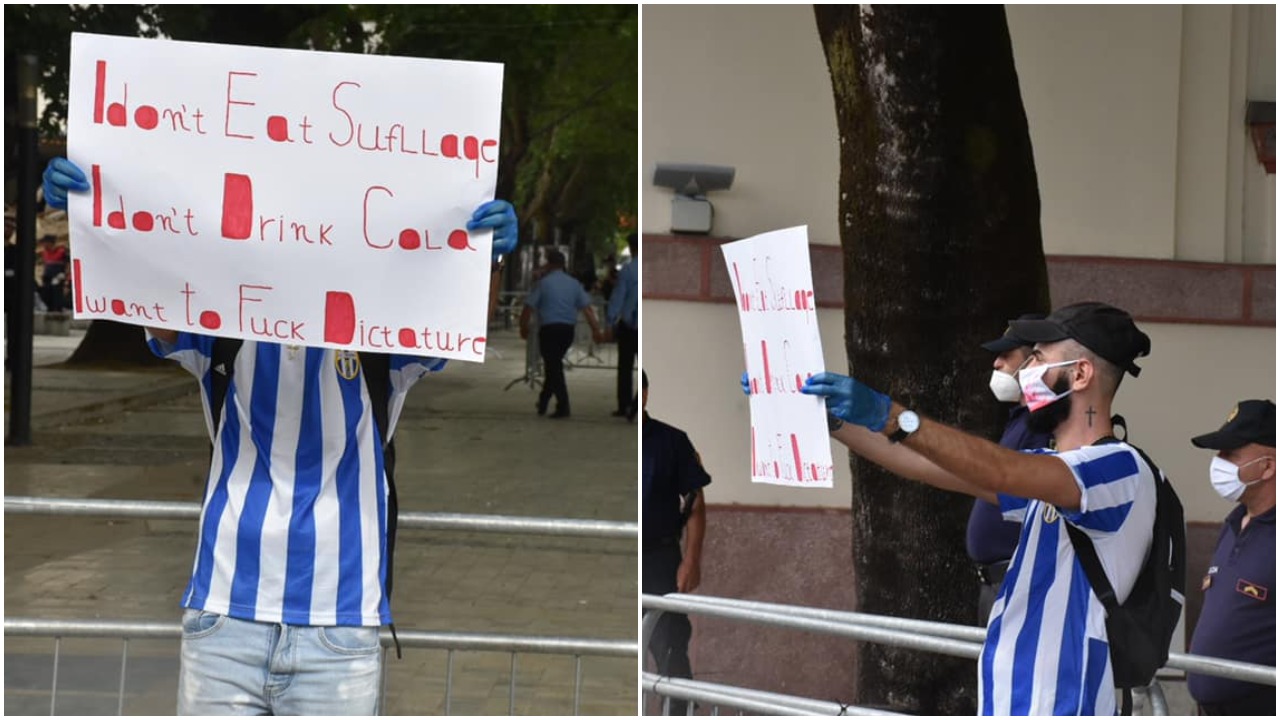 FOTO/ Mesazhi epik i ultrasit të Tiranës në protestën e sotme