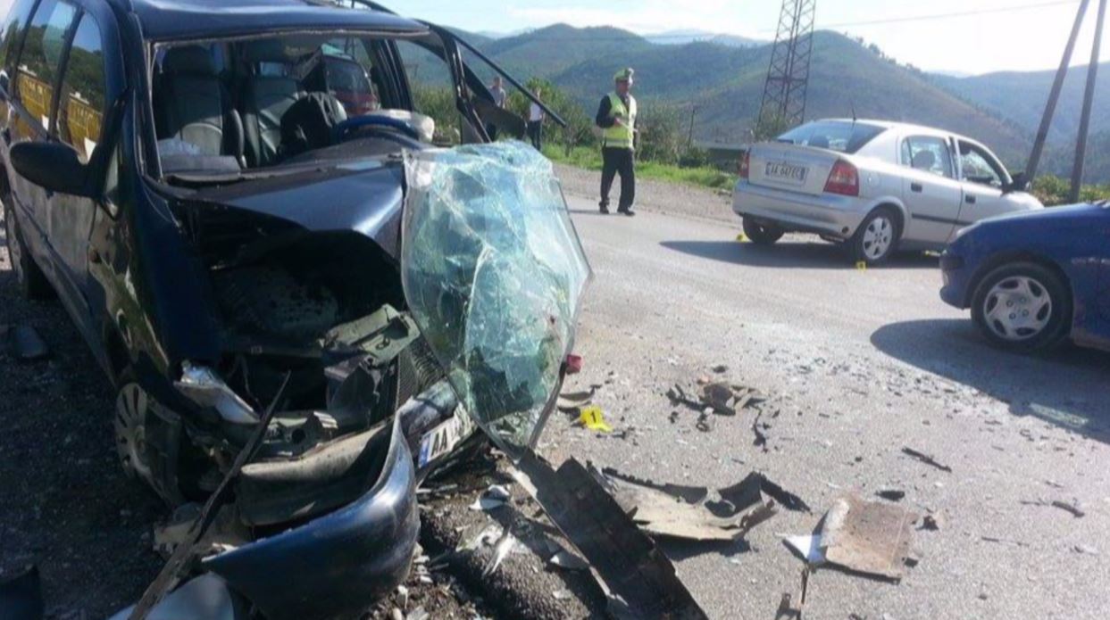 Po kontrollonte një mjet pa targa, makina përplas punonjësin e policisë