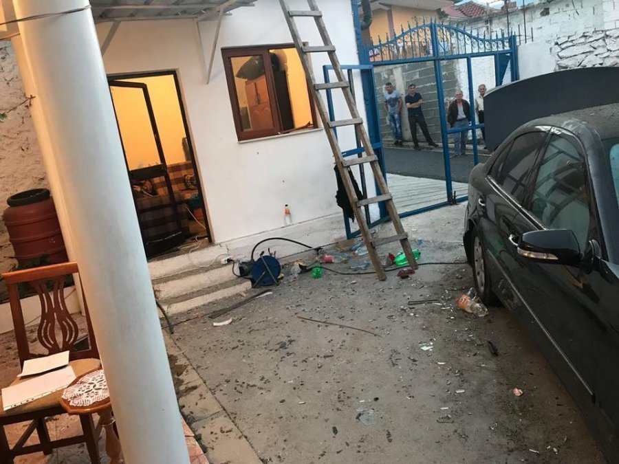 Vuri tre kallëpe lëndë plasëse në dritaren e një banese, arrestohet 60-vjeçari në Zall Bastar