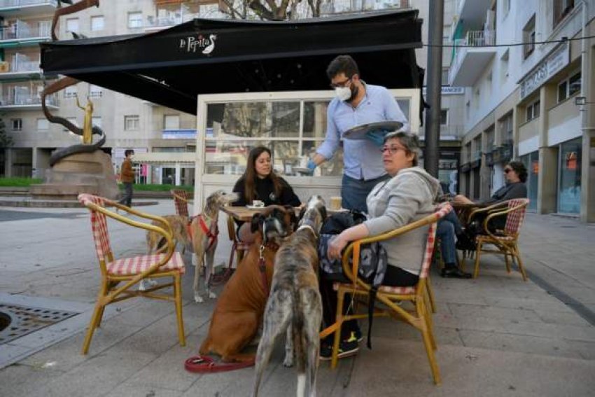 Spanjollët mund të kthehen në kafene