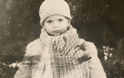 Këngëtarja e njohur bëhet nostalgjike, ndan fotot e rralla nga fëmijëria e saj