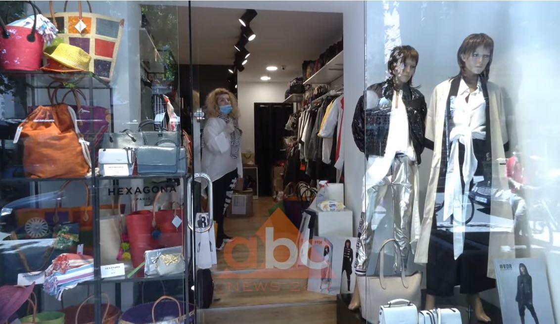 Dyqanet e veshjeve bosh: Për një jave asnjë shitje, na penalizon orari i lëvizjes së qytetarëve