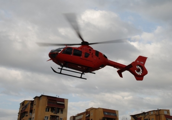 U rrëzua nga ulliri në Sarandë, në gjendje të rëndë 61-vjeçari, transportohet me helikopter drejt Tiranës