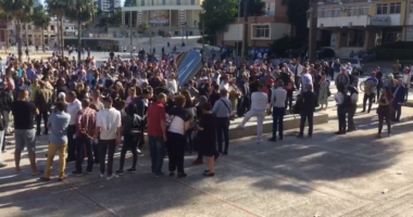 Artistët mbledhin firma në Durrës, Budina: Nëse ngrihemi të gjithë Meta shpërndan parlamentin