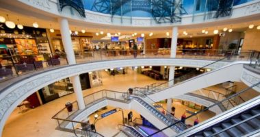 Rregullat strikte që duhet të dini para se të shkoni tek dentisti, berberi dhe qendrat tregtare