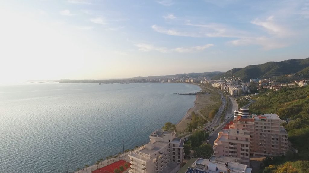 Pasojat e pandemisë në bizneset turistike në Shqipëri, të gjithë me sytë nga të huajt