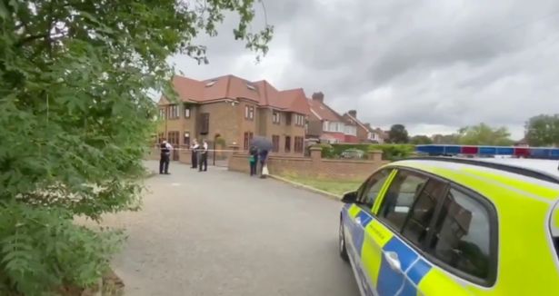 Gjenden në park trupat e pajetë të dy grave