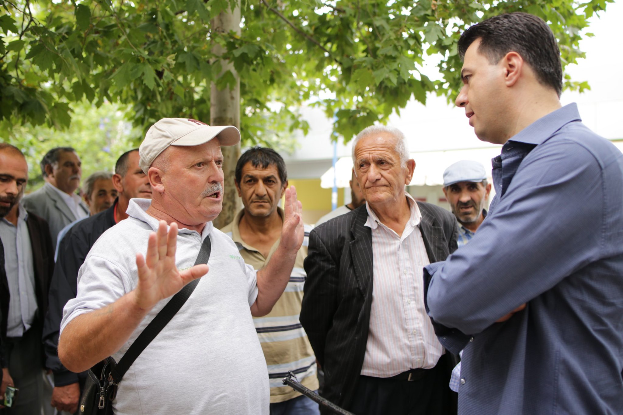 Basha në Kamëz: Ndërsa shqiptarët varfërohen, oligarkët vazhdojnë të shtojnë pasuritë