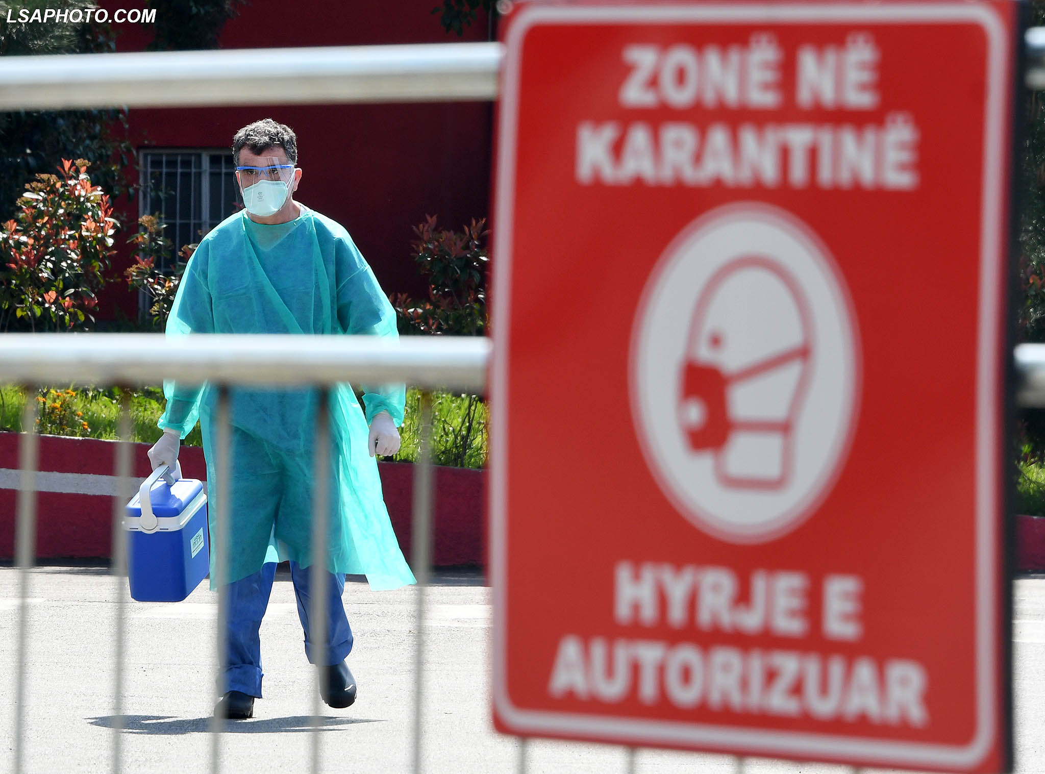 4 humbje jete dhe 299 raste të reja me Covid-19 në 24 orët e fundit në Shqipëri! 106 të shëruar