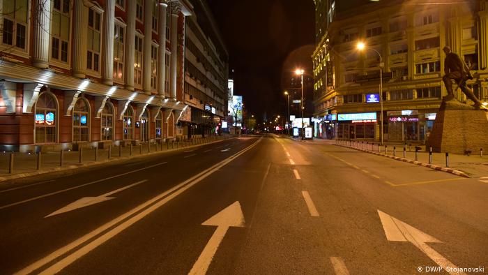 Maqedonia e Veriut paralizohet nga koronavirusi