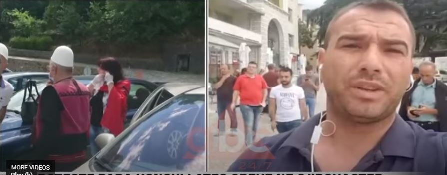 Protest in front of the Greek consulate in Gjirokastra, due to the violation of the rights of Albanians in Greece