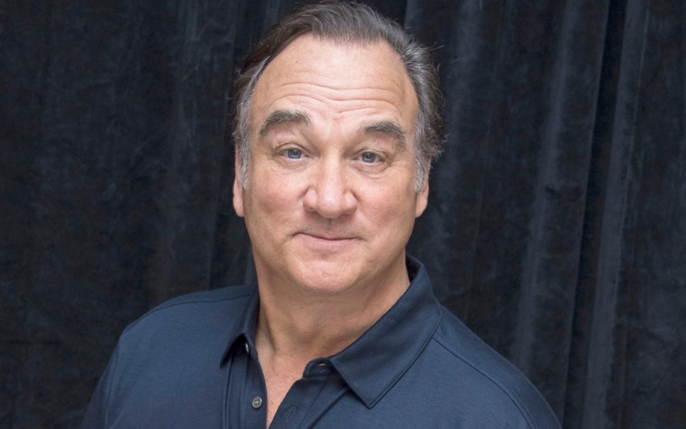 Jim Belushi hap lokal në Amerikë, i vendos emrin shqiptar (FOTO)