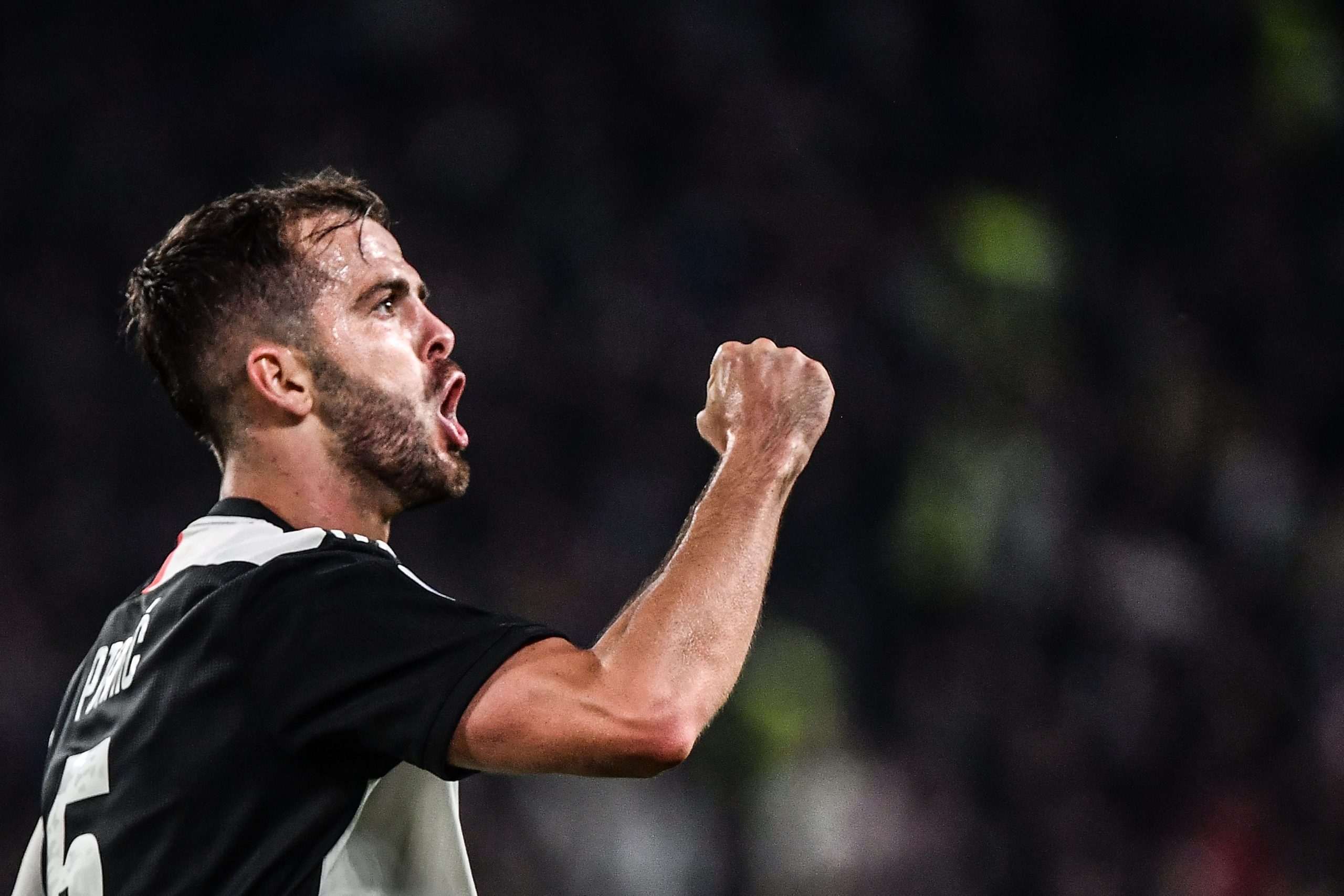 E fundit/ Nuk mbarojnë rastet pozitive me COVID, e pëson dhe Miralem Pjanic