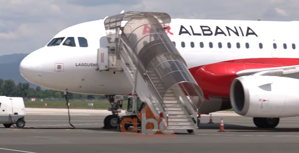 Shqiptarët të bllokuar në aeroportin e Bolonja-s: E turpshme, është histori 10-vjeçare