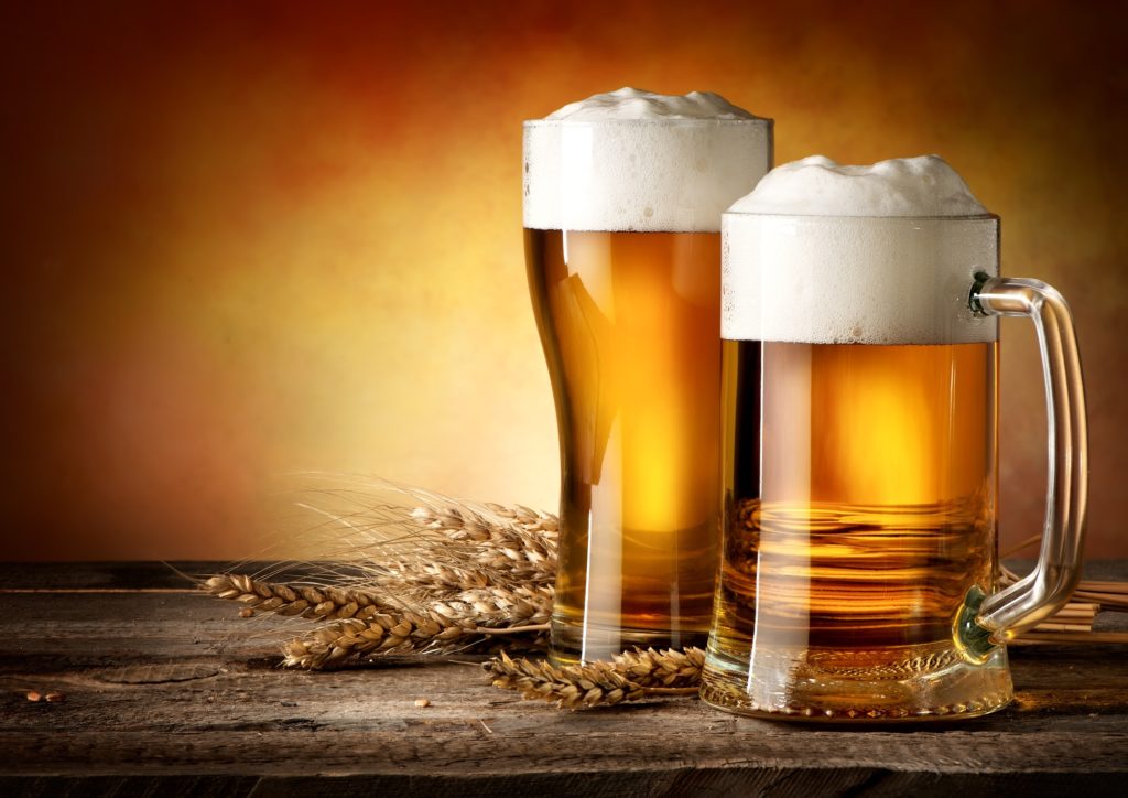 Konsumi po zhvendoset nga rakia tek birra, sinjalizohet rritja e akcizës