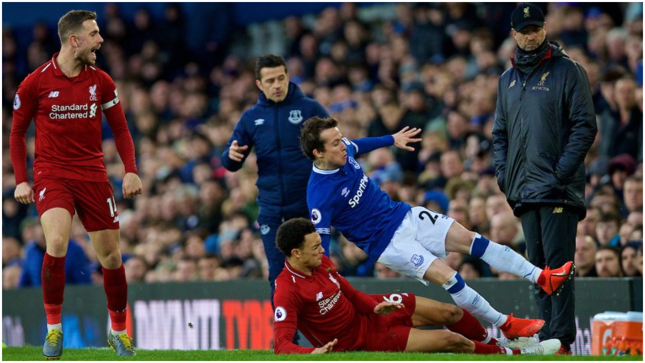 Liverpool e Everton festojnë, nuk ka ndeshje në fusha asnjanëse