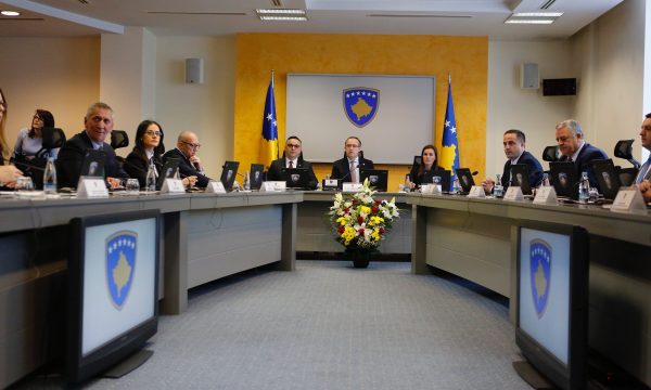Kosova heq masat e reciprocitetit me Serbinë