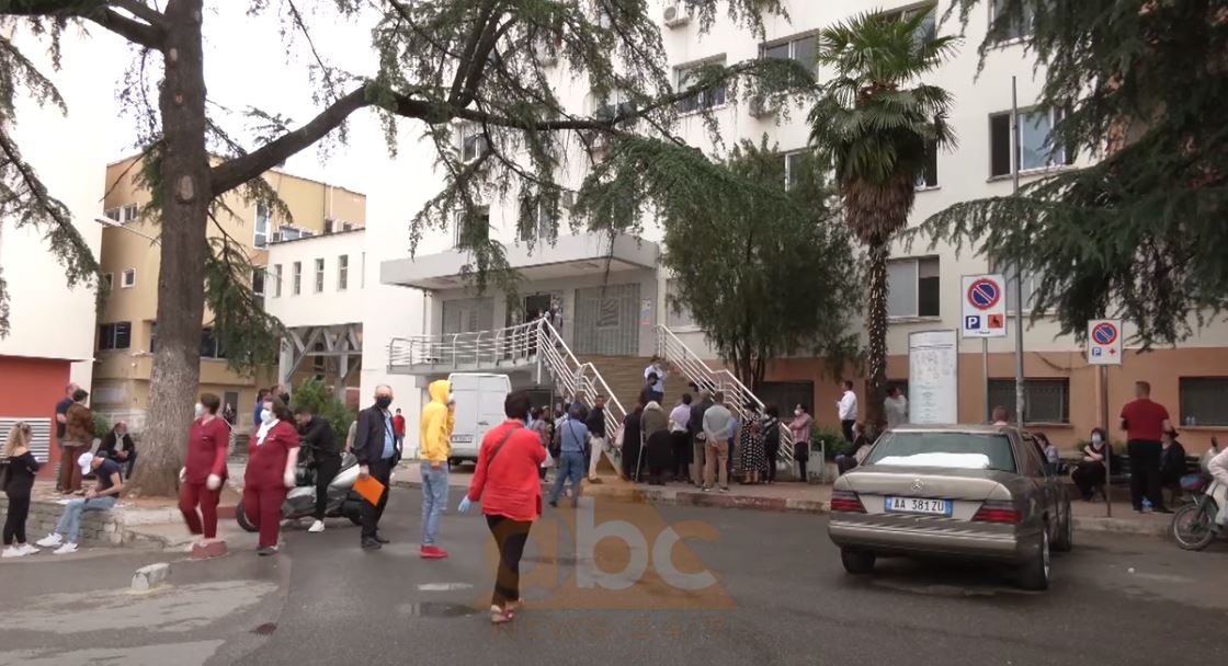 Mjekë të tjerë infektohen në spital, Pipero: Nuk po respektohen protokollet