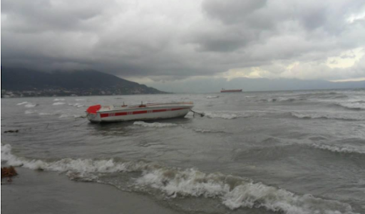 Bllokohet në det një pedalon në Durrës