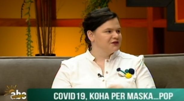 Koha për maska, dizanjuesja: Po i kërkojnë të personalizuara dhe me ngjyra të ndryshme