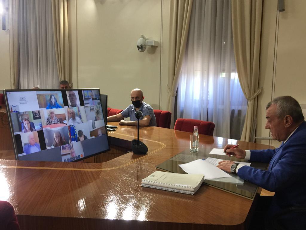 5 qershori dhe ndryshimet kushtetuese, Kuvendi mblidhet tre herë brenda javës