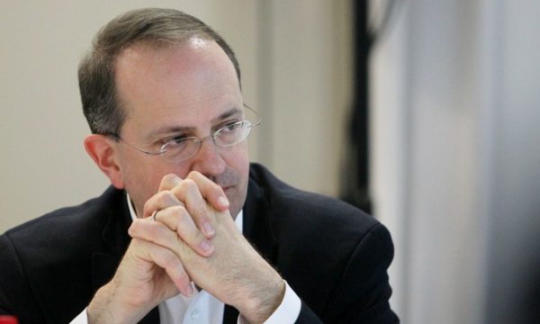 Weber: Mos të lejohet manipulimi i dialogut